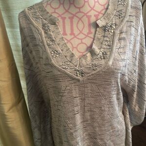 White House, black market, festive metallic poncho size medium, gorgeous